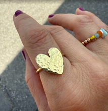 Charger l&#39;image dans la galerie, Bague Grand Coeur Martelé - Précommande