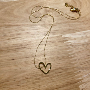 Collier A coeur en veux-tu - Sur un fil (martelé, lisse ou noir)