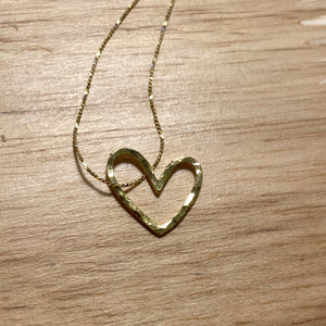 Collier A coeur en veux-tu - Sur un fil (martelé, lisse ou noir)