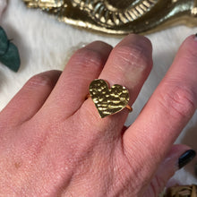 Charger l'image dans la galerie, Bague Grand Coeur Martelé
